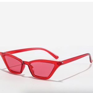 Red Cat Eye Sunglasses‎ Thick Plastic Frames UV 400